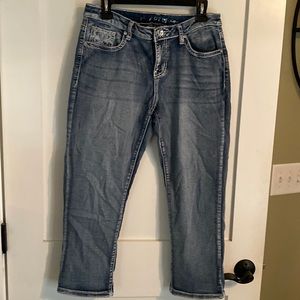 Apt 9 Embellished Capris